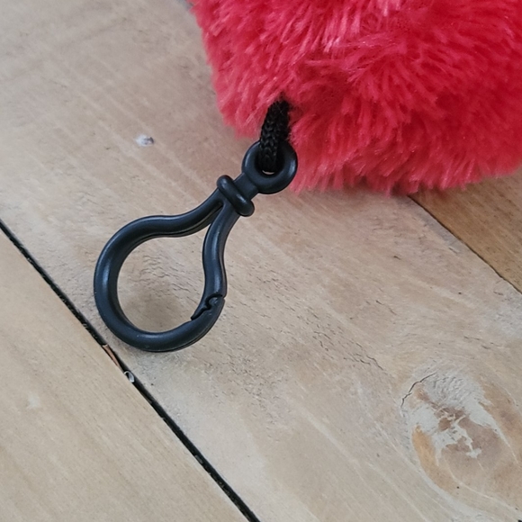 🌈 Tail - Picture 3 of 4